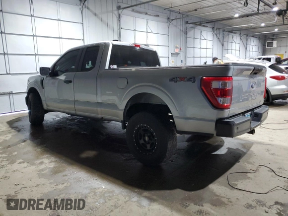2022 Ford F-150 XL с VIN 1FTFX1E55NFB71587, выставлен на аукционе Copart как лот 84770224 с пробегом 43 261 миль миль и Списание • Salvage title. История ставок и продаж доступна на DreamBid. Изображение 2.