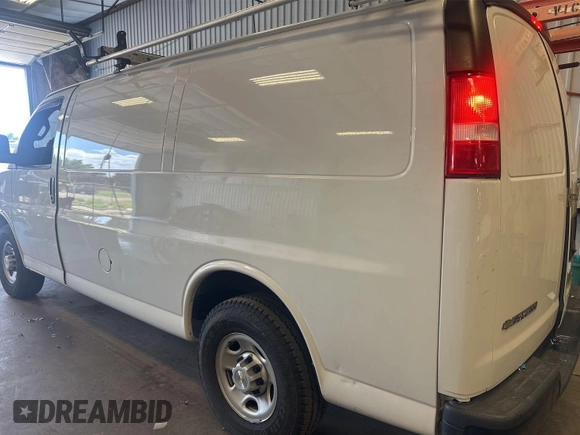 2020 Chevrolet Express Cargo with VIN 1GCWGAFP6L1186058, listed as a IAAI auction lot 42737734 with 106,149 mi miles and . Bid and sale history available at DreamBid. Image 18.