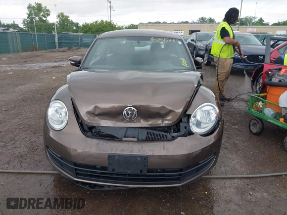 2012 Volkswagen Beetle 2.5L PZEV with VIN 3VWJP7AT2CM638265, listed as a IAAI auction lot 42512449 with 137,129 mi miles and . Bid and sale history available at DreamBid. Image 12.