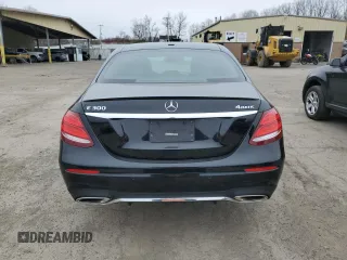 2019 Mercedes-Benz E 300 z VIN WDDZF4KBXKA673571, wystawiony jako Copart lot #52425625 z przebiegiem 32 605 mil mil oraz Szkoda całkowita • Salvage title. Historia ofert i sprzedaży dostępna na DreamBid. Obrazek 6.