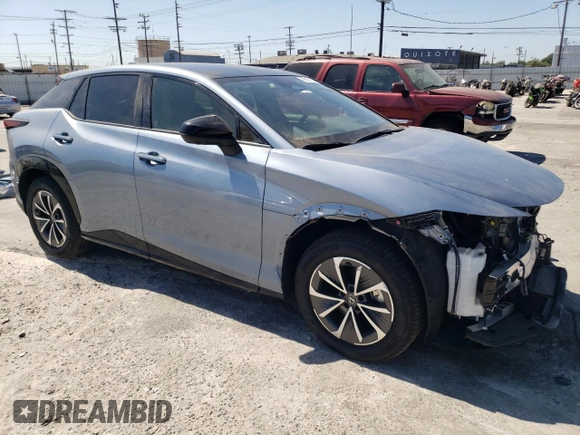 2023 Lexus RZ 450e Premium z VIN JTJAAAAB5PA017059, wystawiony jako Copart lot #48378775 z przebiegiem 11 182 mil mil oraz Szkoda całkowita • Salvage title. Historia ofert i sprzedaży dostępna na DreamBid. Obrazek 4.