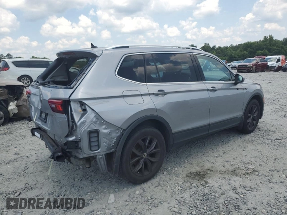2022 Volkswagen Tiguan SE with VIN 3VV3B7AX2NM105513, listed as a Copart auction lot 62281665 with 97,481 mi miles and Salvage title. Bid and sale history available at DreamBid. Image 3.