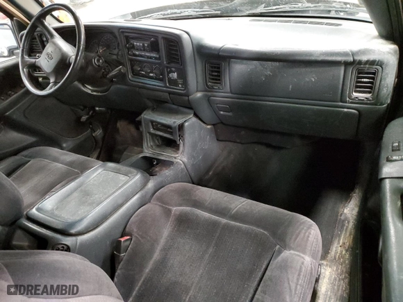 2000 Chevrolet Silverado 2500 LS with VIN 1GCGK29U2YE220474, listed as a Copart auction lot 50300204 with 0 mi miles and Salvage Title. Bid and sale history available at carsss.com. Image 8.