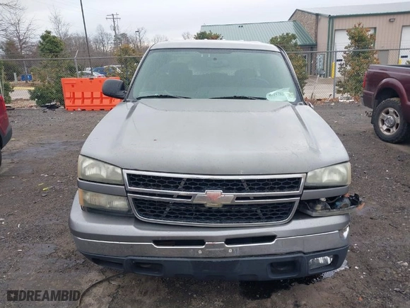 2007 Chevrolet Silverado 1500 Classic LT1 with VIN 2GCEK13Z971109264, listed as a IAAI auction lot 41157866 with 234,518 mi miles. Bid and sale history available at carsss.com. Image 12.