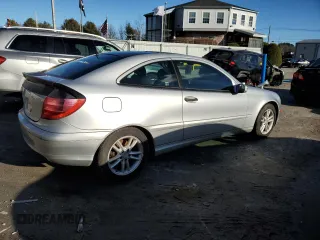 2002 Mercedes-Benz C 230/260/280/320 with VIN WDBRN47J92A169296, listed as a Copart auction lot 87135664 with 84,807 mi miles and Clean Title. Bid and sale history available at DreamBid. Image 3.