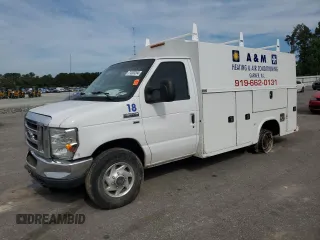 2016 Ford Econoline Commercial with VIN 1FDWE3FL9GDC39852, listed as a Copart auction lot 71083264 with 113,128 mi miles and Salvage Title. Bid and sale history available at carsss.com. Image 1.
