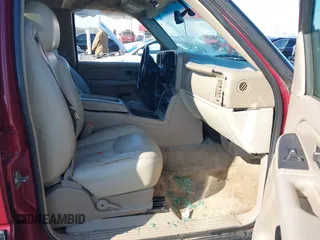 2005 Chevrolet Tahoe Z71 с VIN 1GNEC13T55R155842, выставлен на аукционе IAAI как лот 41321412 с пробегом 221 109 миль миль и . История ставок и продаж доступна на DreamBid. Изображение 5.