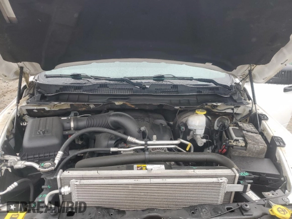 2019 Ram 1500 Tradesman z VIN 1C6RR7KT3KS556489, wystawiony jako Copart lot #51891605 z przebiegiem 122 817 mil mil oraz Szkoda całkowita • Salvage title. Historia ofert i sprzedaży dostępna na DreamBid. Obrazek 11.