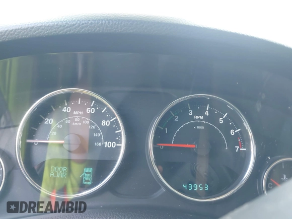 2013 Jeep Wrangler Unlimited Sahara with VIN 1C4BJWEG8DL638404, listed as a IAAI auction lot 42586604 with 43,953 mi miles and . Bid and sale history available at DreamBid. Image 7.