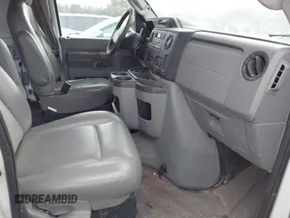 2009 Ford Econoline Cargo z VIN 1FTNE24L99DA19725, wystawiony jako IAAI lot #41652405 z przebiegiem Nie podano mil oraz . Historia ofert i sprzedaży dostępna na DreamBid. Obrazek 5.