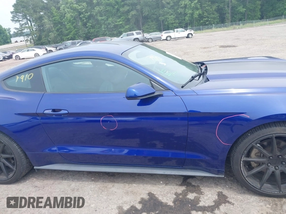 2016 Ford Mustang V6 z VIN 1FA6P8AM5G5271029, wystawiony jako IAAI lot #42277315 z przebiegiem 39 496 mil mil oraz . Historia ofert i sprzedaży dostępna na DreamBid. Obrazek 14.