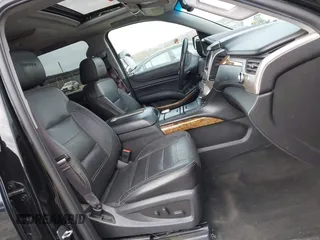 2016 GMC Yukon XL Denali with VIN 1GKS2HKJ8GR139858, listed as a IAAI auction lot 41915183 with 151,830 mi miles. Bid and sale history available at carsss.com. Image 5.