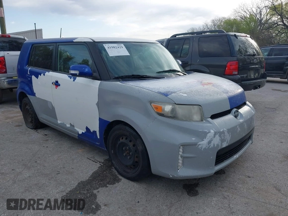 2013 Scion xB with VIN JTLZE4FE0DJ034785, listed as a IAAI auction lot 41982429 with 190,205 mi miles. Bid and sale history available at carsss.com. Image 1.