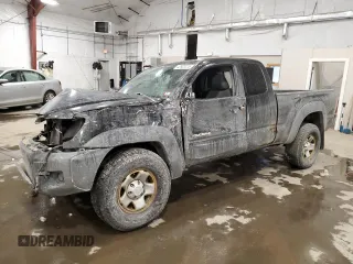 2014 Toyota Tacoma with VIN 5TFUX4ENXEX029724, listed as a Copart auction lot 42922415 with 200,915 mi miles and Non repairable. Bid and sale history available at DreamBid. Image 1.