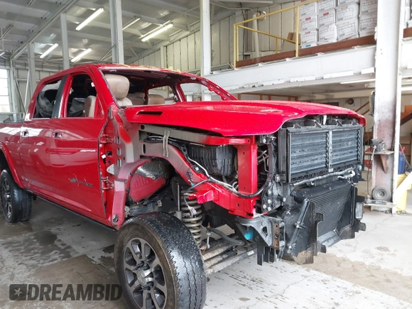 2022 Ram 2500 Longhorn z VIN 3C6UR5GL2NG130702, wystawiony jako IAAI lot #42001500 z przebiegiem 69 246 mil mil oraz . Historia ofert i sprzedaży dostępna na DreamBid. Obrazek 6.