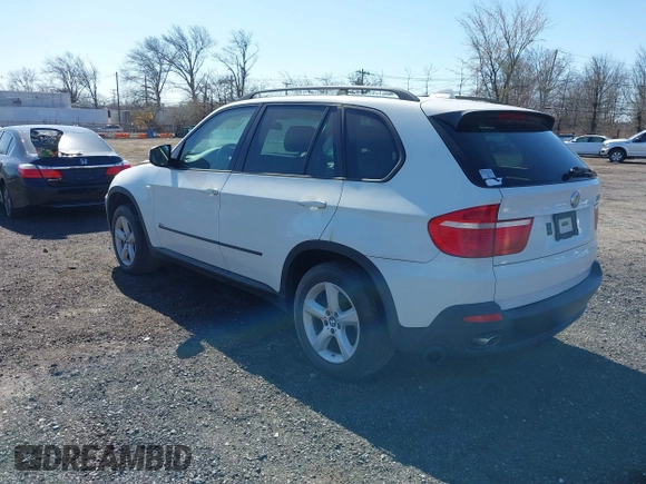 2008 BMW X5 3.0si with VIN 5UXFE43528L023170, listed as a IAAI auction lot 41892624 with 154,544 mi miles. Bid and sale history available at carsss.com. Image 3.