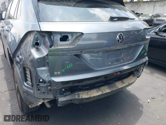 2023 Volkswagen Atlas SE with VIN 1V2LC2CA7PC212471, listed as a IAAI auction lot 42422043 with 24,495 mi miles and . Bid and sale history available at DreamBid. Image 6.