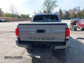 2018 Toyota Tacoma SR with VIN 3TMCZ5AN6JM170128, listed as a IAAI auction lot 42038979 with 59,497 mi miles. Bid and sale history available at carsss.com. Image 16.