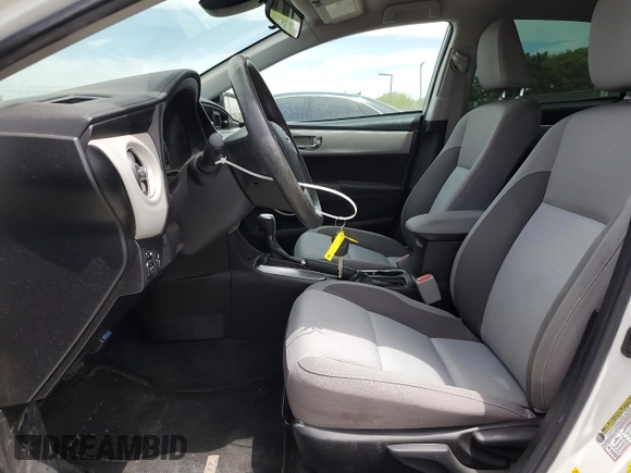 2019 Toyota Corolla L z VIN 5YFBURHE5KP925500, wystawiony jako Copart lot #56594575 z przebiegiem 84 958 mil mil oraz Szkoda całkowita • Salvage title. Historia ofert i sprzedaży dostępna na DreamBid. Obrazek 7.