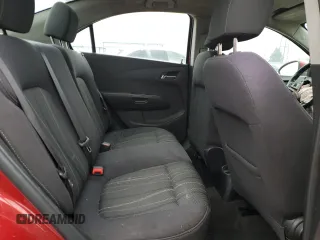 2015 Chevrolet Sonic LT z VIN 1G1JC5SH0F4162992, wystawiony jako Copart lot #53791265 z przebiegiem 76 209 mil mil oraz Szkoda całkowita • Salvage title. Historia ofert i sprzedaży dostępna na DreamBid. Obrazek 10.