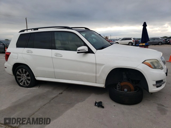 2013 Mercedes-Benz GLK 350 with VIN WDCGG8JB6DG082669, listed as a Copart auction lot 71133114 with 104,959 mi miles and Clean Title. Bid and sale history available at DreamBid. Image 4.
