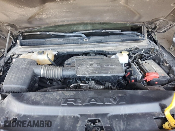 2020 Ram 1500 Big Horn z VIN 1C6RRFFG2LN284427, wystawiony jako Copart lot #53956915 z przebiegiem 83 578 mil mil oraz Szkoda całkowita • Salvage title. Historia ofert i sprzedaży dostępna na DreamBid. Obrazek 11.