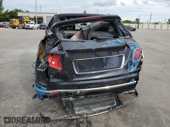 2019 Bentley Bentayga V8 z VIN SJAAM2ZV6KC025300, wystawiony jako Copart lot #81313854 z przebiegiem 2 982 mil mil oraz Szkoda całkowita • Salvage title. Historia ofert i sprzedaży dostępna na DreamBid. Obrazek 6.