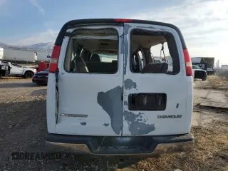 2006 Chevrolet Express Passenger with VIN 1GAHG39U461274433, listed as a Copart auction lot 82622414 with 206,975 mi miles and Clean title. Bid and sale history available at DreamBid. Image 6.
