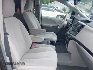 2014 Toyota Sienna LE AAS с VIN 5TDKK3DC8ES422689, выставлен на аукционе IAAI как лот 42306029 с пробегом 41 627 миль миль и . История ставок и продаж доступна на DreamBid. Изображение 5.