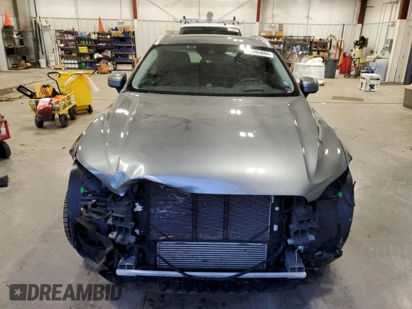 2019 Volvo XC60 Inscription with VIN LYVBR0DL7KB206117, listed as a Copart auction lot 83395884 with 72,145 mi miles and Salvage Title. Bid and sale history available at carsss.com. Image 5.