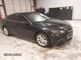 2018 Chevrolet Malibu LT z VIN 1G1ZD5ST8JF114013, wystawiony jako IAAI lot #42077474 z przebiegiem 181 986 mil mil oraz . Historia ofert i sprzedaży dostępna na DreamBid. Obrazek 1.