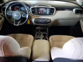 2017 Kia Sorento LX z VIN 5XYPGDA37HG289670, wystawiony jako Copart lot #61502485 z przebiegiem 87 309 mil mil oraz Szkoda całkowita • Salvage title. Historia ofert i sprzedaży dostępna na DreamBid. Obrazek 8.