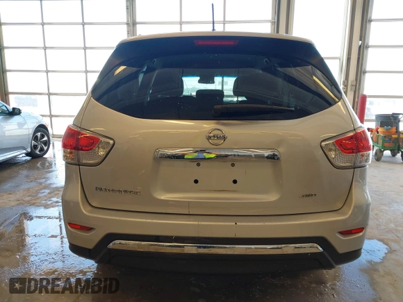 2016 Nissan Pathfinder Platinum with VIN 5N1AR2MM1GC636319, listed as a IAAI auction lot 41604985 with 138,053 mi miles. Bid and sale history available at carsss.com. Image 16.