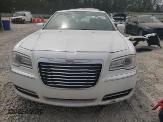 2014 Chrysler 300 z VIN 2C3CCAAG4EH186221, wystawiony jako Copart lot #54494295 z przebiegiem 119 465 mil mil oraz Szkody całkowita. Historia ofert i sprzedaży dostępna na DreamBid. Obrazek 5.