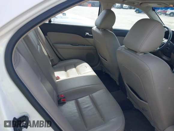 2011 Ford Fusion SEL with VIN 3FAHP0JA4BR200233, listed as a IAAI auction lot 41967095 with 237,492 mi miles. Bid and sale history available at carsss.com. Image 8.