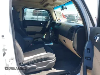 2008 Hummer H3 Luxury z VIN 5GTEN13E188190871, wystawiony jako IAAI lot #42019048 z przebiegiem 221 420 mil mil oraz . Historia ofert i sprzedaży dostępna na DreamBid. Obrazek 5.