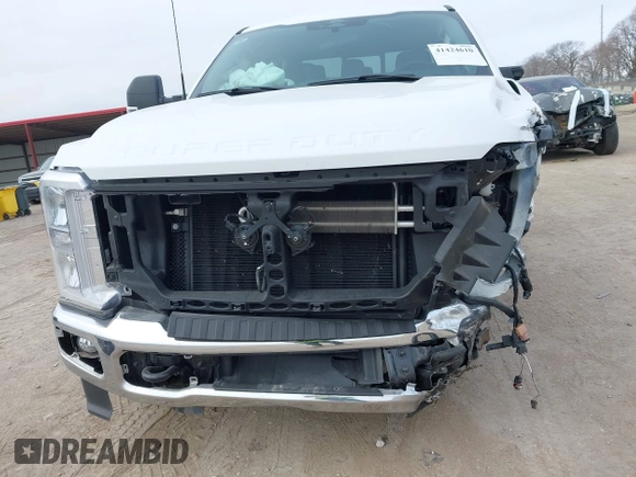 2024 Ford Super Duty F-250 SRW XL with VIN 1FT7W2BN6REE07936, listed as a IAAI auction lot 41424610 with 5,067 mi miles. Bid and sale history available at carsss.com. Image 6.
