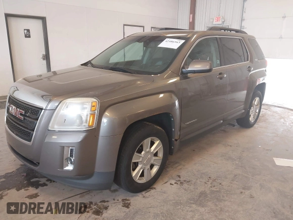 2011 GMC Terrain SLE-2 z VIN 2CTALSEC1B6201348, wystawiony jako IAAI lot #42486563 z przebiegiem 165 143 mil mil oraz . Historia ofert i sprzedaży dostępna na DreamBid. Obrazek 2.