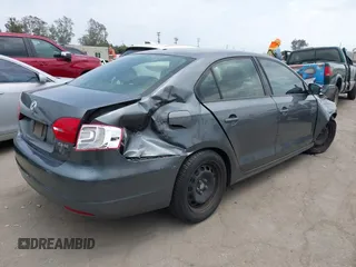 2012 Volkswagen Jetta SE z VIN 3VWDP7AJ0CM025153, wystawiony jako IAAI lot #42420514 z przebiegiem 116 660 mil mil oraz . Historia ofert i sprzedaży dostępna na DreamBid. Obrazek 4.