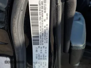 2014 Jeep Cherokee Latitude z VIN 1C4PJMCBXEW284645, wystawiony jako Copart lot #58838355 z przebiegiem 131 631 mil mil oraz Szkoda całkowita • Salvage title. Historia ofert i sprzedaży dostępna na DreamBid. Obrazek 14.