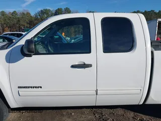 2011 GMC Sierra 1500 with VIN 1GTR1VEA6BZ126994, listed as a IAAI auction lot 40938932 with 248,061 mi miles and . Bid and sale history available at DreamBid. Image 14.