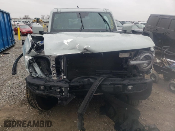 2024 Ford Bronco Outer Banks with VIN 1FMEE8BP2RLA21794, listed as a Copart auction lot 43906625 with 5,947 mi miles and Salvage title. Bid and sale history available at DreamBid. Image 5.