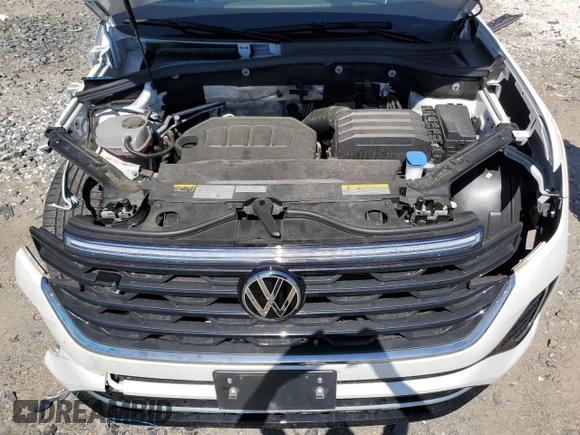 2024 Volkswagen Atlas SEL R-Line z VIN 1V2AE2CA8RC203816, wystawiony jako Copart lot #55007815 z przebiegiem 16 079 mil mil oraz Szkoda całkowita • Salvage title. Historia ofert i sprzedaży dostępna na DreamBid. Obrazek 12.
