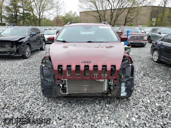 2018 Jeep Cherokee Latitude z VIN 1C4PJMCB6JD610141, wystawiony jako Copart lot #55257945 z przebiegiem 154 215 mil mil oraz Szkoda całkowita • Salvage title. Historia ofert i sprzedaży dostępna na DreamBid. Obrazek 5.