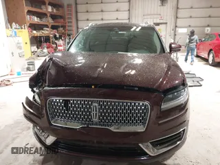 2019 Lincoln Nautilus Reserve z VIN 2LMPJ8L92KBL42653, wystawiony jako IAAI lot #41887906 z przebiegiem 52 450 mil mil oraz . Historia ofert i sprzedaży dostępna na DreamBid. Obrazek 12.