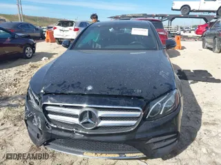 2017 Mercedes-Benz E-Class E 300 Luxury with VIN WDDZF4JB8HA083783, listed as a IAAI auction lot 41743199 with 85,462 mi miles. Bid and sale history available at carsss.com. Image 12.