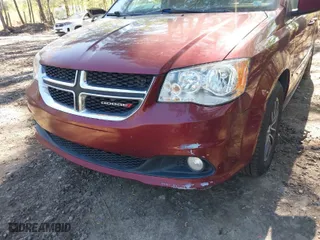 2017 Dodge Grand Caravan SXT with VIN 2C4RDGCG7HR761302, listed as a IAAI auction lot 42009131 with 147,279 mi miles. Bid and sale history available at carsss.com. Image 6.