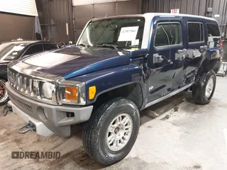 2008 Hummer H3 SUV with VIN 5GTEN13E388156284, listed as a IAAI auction lot 42107564 with 117,532 mi miles. Bid and sale history available at carsss.com. Image 2.