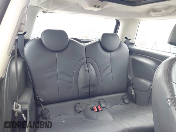 2006 MINI Hardtop S with VIN WMWRE33546TJ40154, listed as a IAAI auction lot 41924257 with 109,158 mi miles and . Bid and sale history available at DreamBid. Image 8.