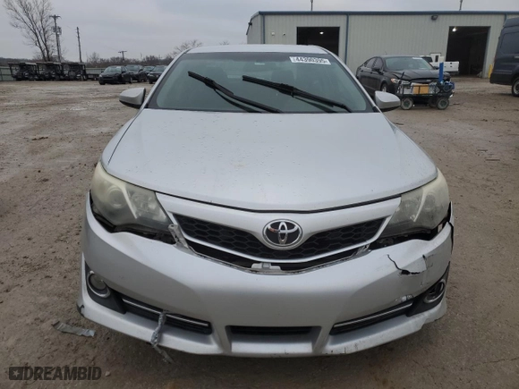 2014 Toyota Camry L with VIN 4T1BF1FK1EU407570, listed as a Copart auction lot 44390395 with 180,107 mi miles and Salvage Title. Bid and sale history available at carsss.com. Image 5.